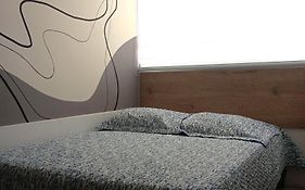 Casa Colibrí Hospedaje Manizales a 2 min del Cable y 1 min Zona G